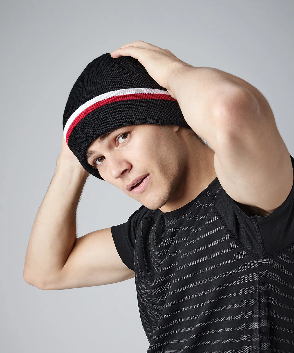 Teamwear beanie | Black/Classic Red