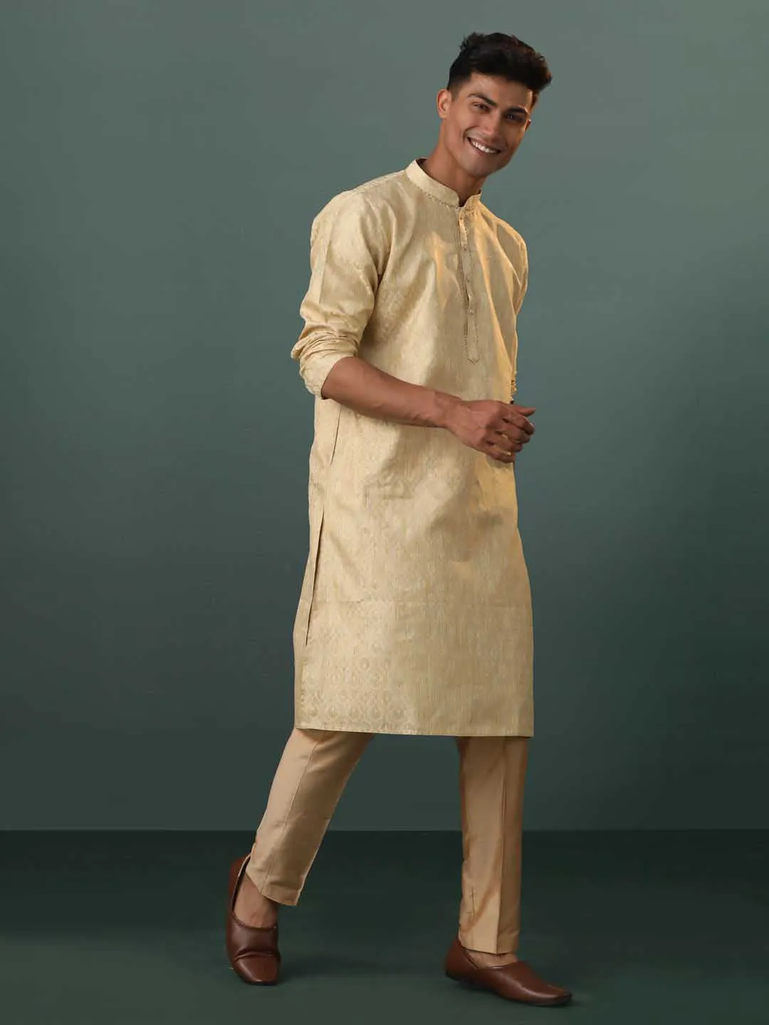 VASTRAMAY Gold Silk Blend Kurta Set