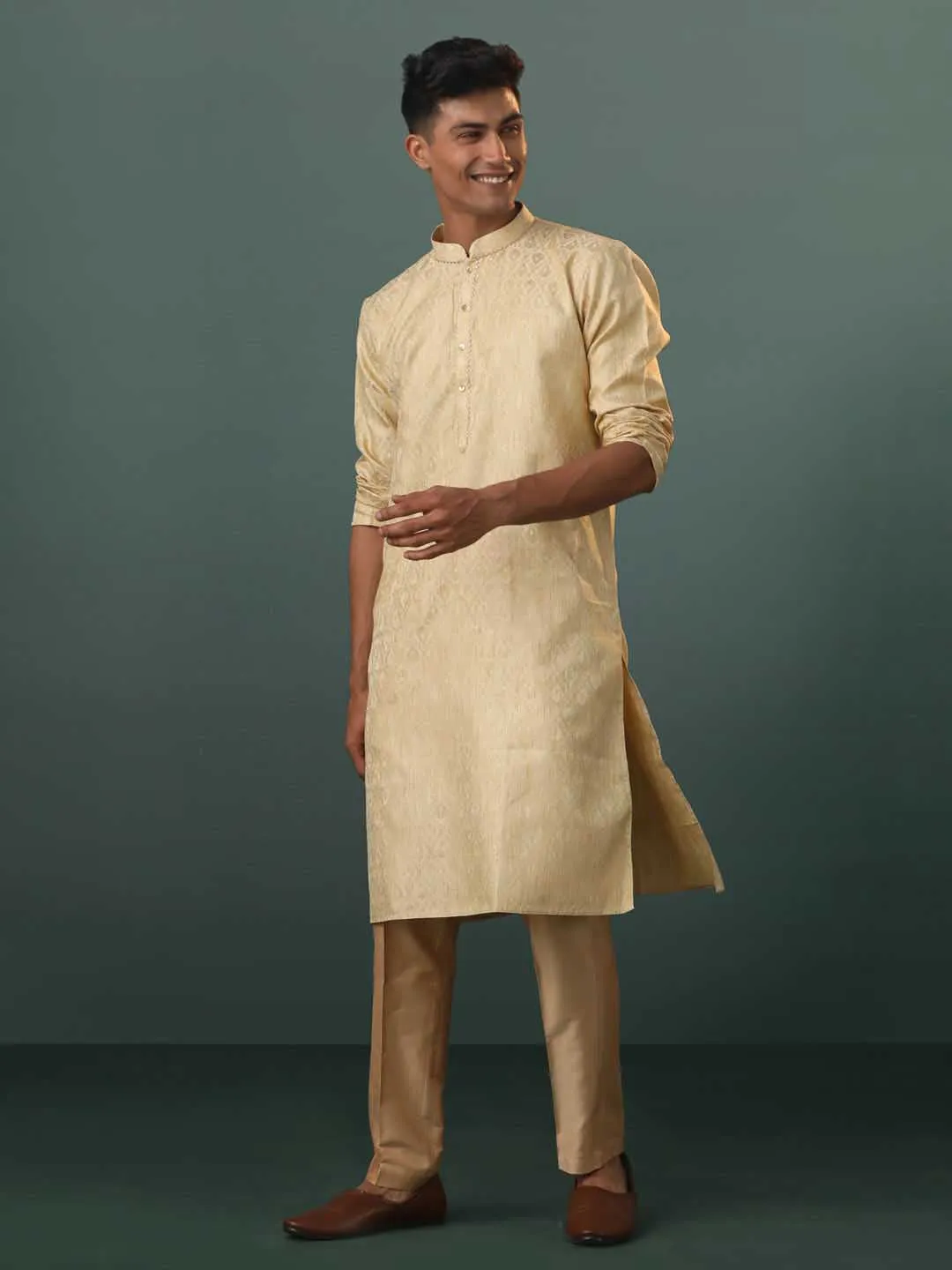 VASTRAMAY Gold Silk Blend Kurta Set