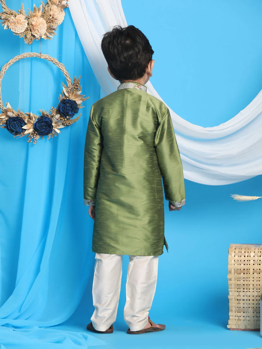 VASTRAMAY Green Silk Blend Kurta Pyjama Baap Beta Set